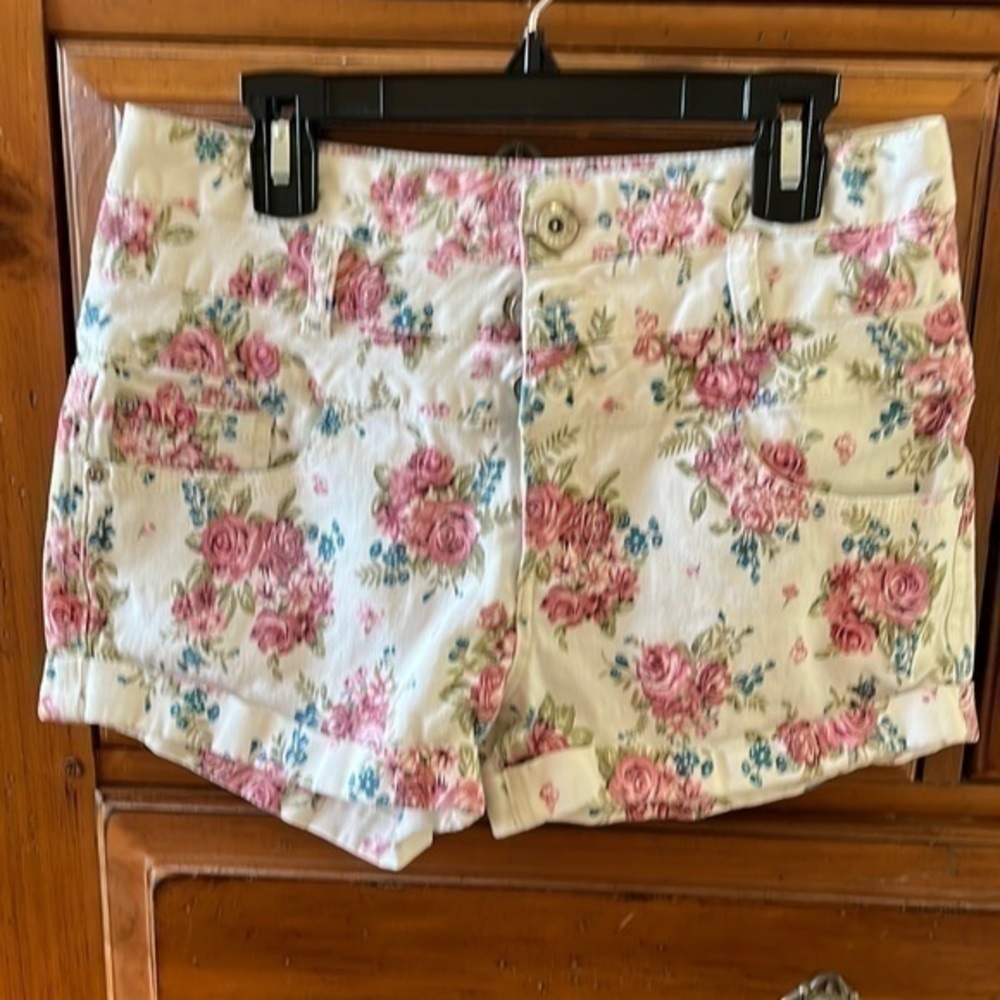 Truce Jeans flower shorts size 7 juniors EUC